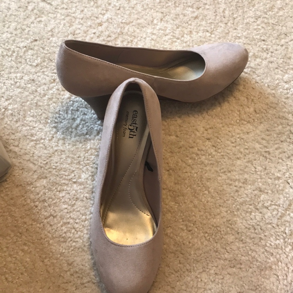 Wedge dress shoes